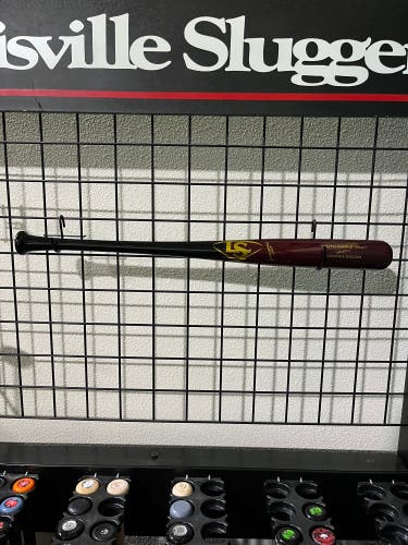 Louisville Slugger Vladimir Guerrero model.