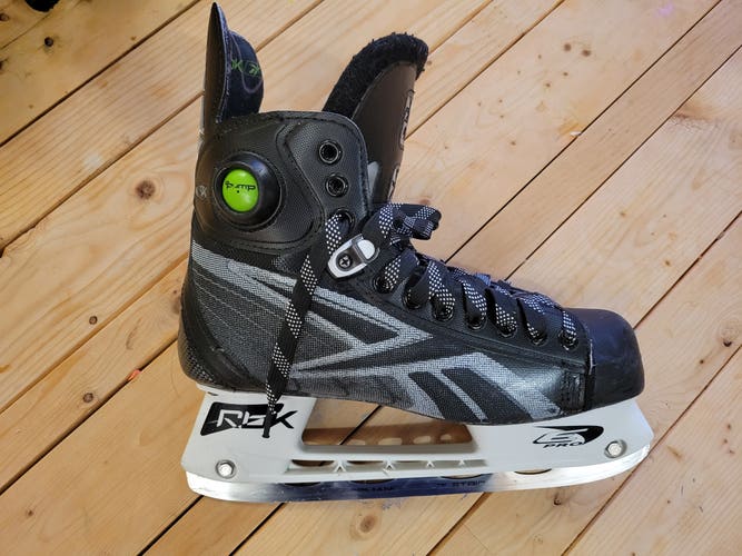 Senior Used Reebok 9K Hockey Skates Regular Width Size 7