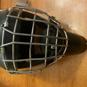 OTNY Hockey Goalie Mask. JR CSA X1