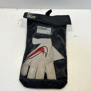 Used Nike Gloves 8 Soccer Goalie Gloves