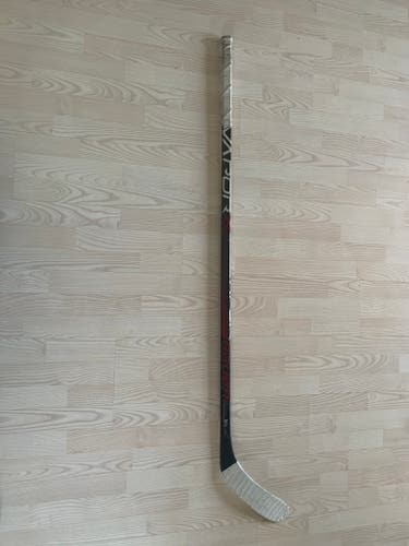 Intermediate Used Right Handed Bauer Vapor X700 Hockey Stick P88 Pro Stock