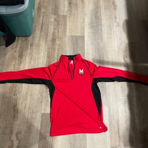 Red Used Small Under Armour Sweatshirt