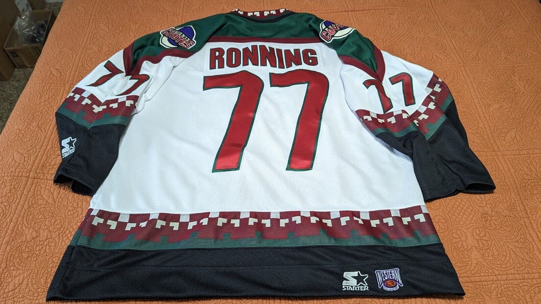 Retro XL Phoenix Coyotes Pro Player Jersey