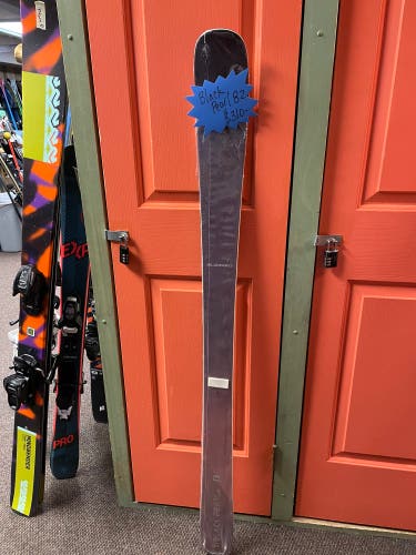 Women's 2021 All Mountain Without Bindings Black Pearl 82 Skis