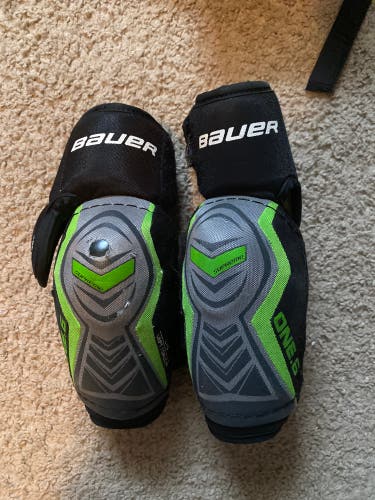Used Large Bauer  Supreme One.6 Elbow Pads