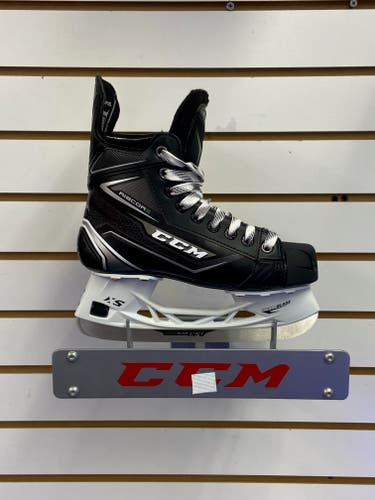 Junior New CCM Ribcore maxx pro Hockey Skates Regular Width Size 3.5