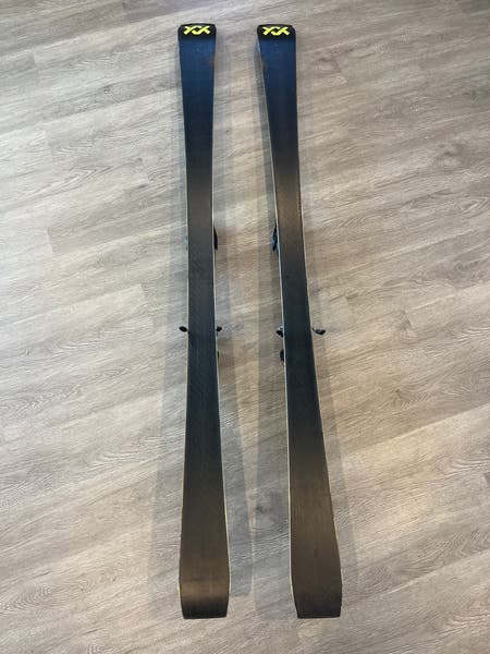 Used Unisex 2019 Volkl 165 cm Racing Racetiger Speedwall WC