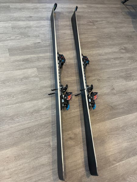 Used Unisex 2019 Volkl 165 cm Racing Racetiger Speedwall WC
