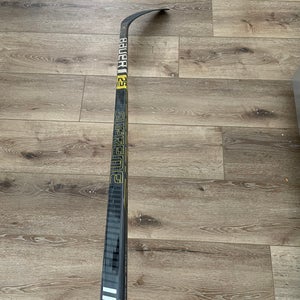 Intermediate Left Hand P88  Supreme 2S Pro Hockey Stick