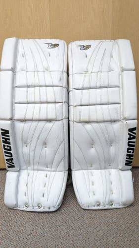 Used 28" Vaughn Velocity V7 Goalie Leg Pads