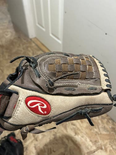 Pitcher's 11.5" Gold Glove Baseball Glove