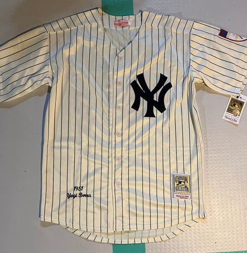 Yogi Berra 8 New York Yankees Jersey Size 40 New With Tag