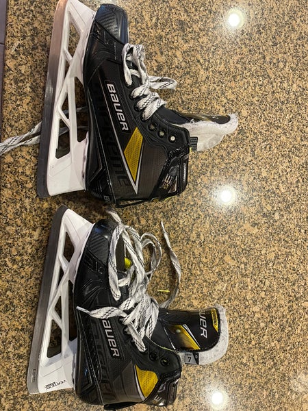 Used Bauer Regular Width Size 7 Supreme 3S Pro Hockey Skates