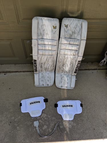 Vaughn Velocity V6 1000 Hockey Goalie Leg Pads