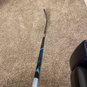 Senior Right Handed P92 Nexus 3N Pro Hockey Stick