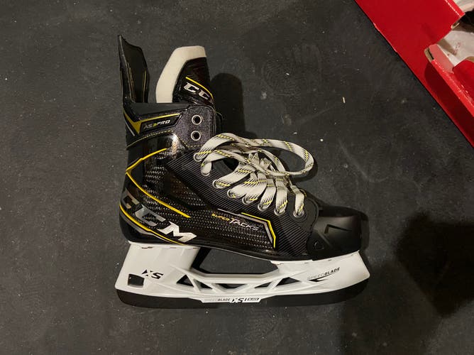 CCM Tacks AS3 Pro Skates - 8 D