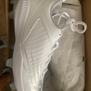 White Women's Molded Cleats Mid Top
