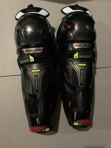 Bauer Vapor Hyperlite Shin Pads 15”