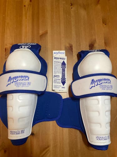 Winnwell custom fit Avenger Hockey shin pads size 12” to 14”