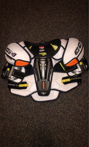 Senior Large CCM  Tacks AS-V Pro Shoulder Pads