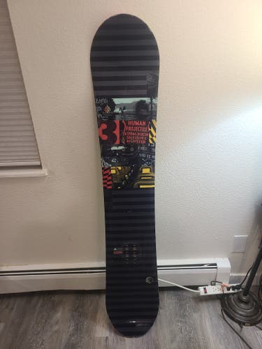 Used Unisex Mountain Twin Snowboard All Mountain Without Bindings Medium Flex True Twin