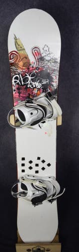 RIDE FEVER SNOWBOARD SIZE 147 CM WITH NEW SNOWBUNNY MEDIUM BINDINGS