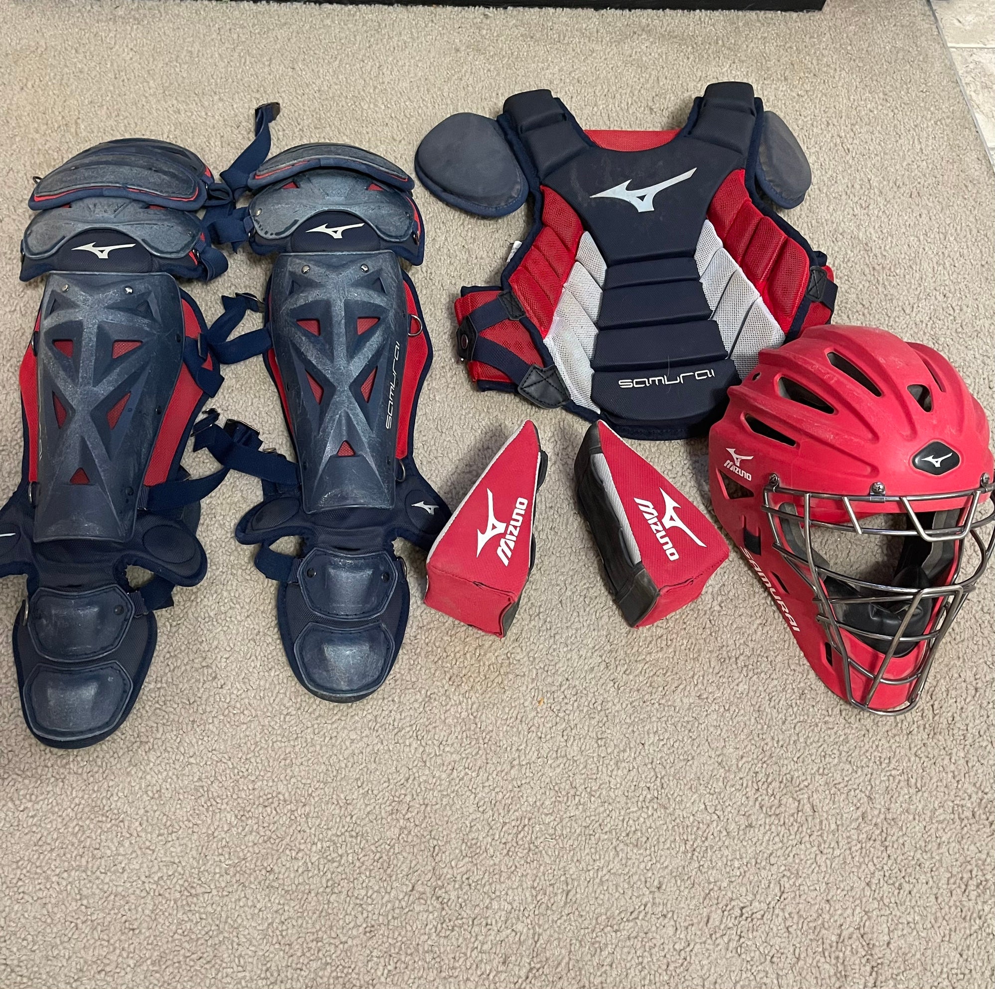 Mizuno Exclusive Youth Samurai Patriot Catcher's Set