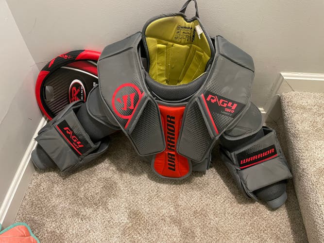 Warrior G4 senior small Goalie Chest Protector