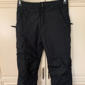 Slalom -see boys black snowboard  pants size 10-12 great condition w many features.
