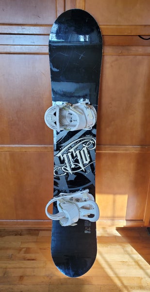 Used Women's 5150 Snowboard All Mountain With Bindings Directional Twin