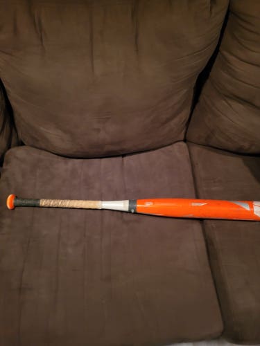 Used USSSA Certified Easton Composite Mako Bat (-11) 19 oz 30"