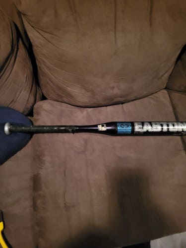 Used Easton Composite Bat (-9) 22 oz 31"