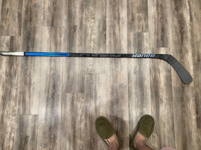 Senior Right Handed P92  Nexus 2N Pro Hockey Stick