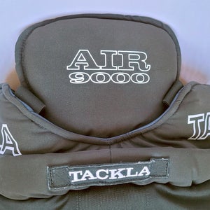 Tackla Air 9000z Senior Med/Lg (32" waist) black hockey pants size 50