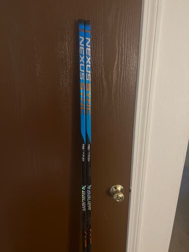 NEW!! Senior Left Hand P92 77Flex New Nexus Sync Hockey Stick