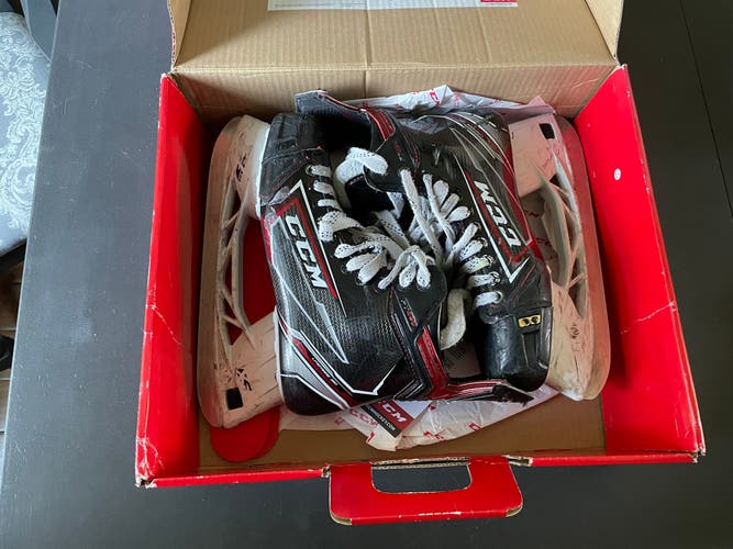 CCM JetSpeed FT490 Senior Size 9 Hockey Skates