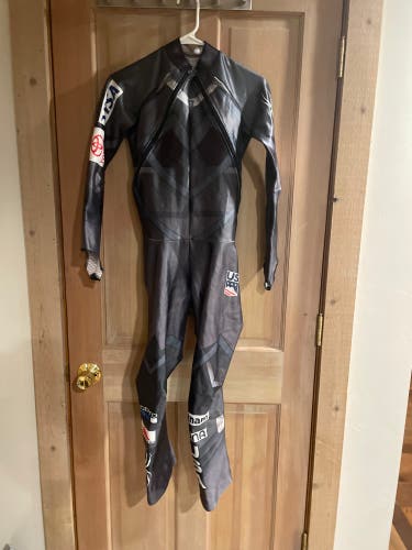 New Medium Spyder Ski Suit