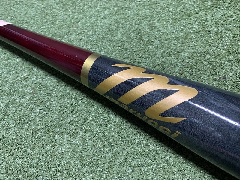 What Pros Wear: Andrew McCutchen's Marucci AM22 Maple Bat - What