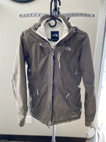 The North Face Jacket Women’s Gore-Tex Jacket