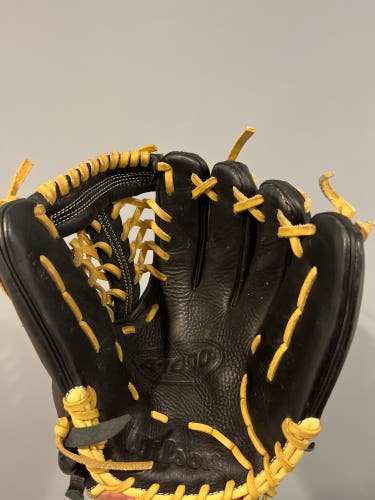 Infield 11.75" A1000 Baseball Glove