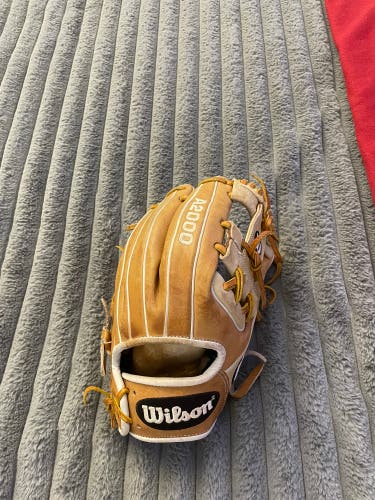 Used Infield 11.5" A2000 Baseball Glove
