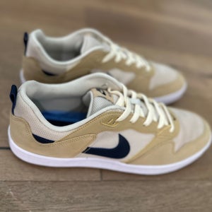 NEW Nike SB alleyoop sneakers Men’s Sz 12 , Navy Blue and gold