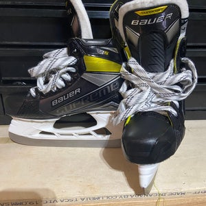 Used Bauer Regular Width Size 4 Supreme 3S Hockey Skates