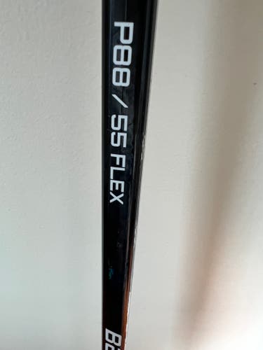 Intermediate Used Right Handed Bauer Vapor 3X Hockey Stick P88