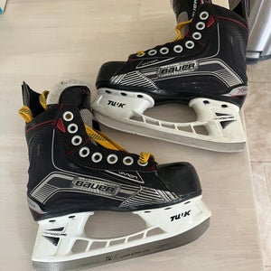 Youth Bauer Vapor X500 Hockey Skates Size 12