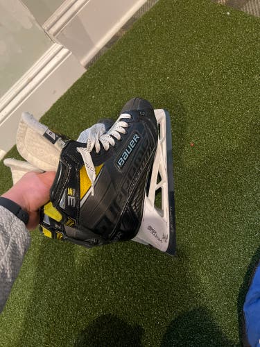 Used Bauer Regular Width  Size 8 Supreme 3S pro Hockey Goalie Skates