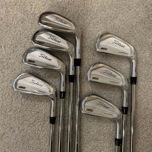 BRAND NEW TITLEIST 718 CB Iron Set 4-PW AMT TOUR WHITE S300 SHAFTS RIGHT HANDED