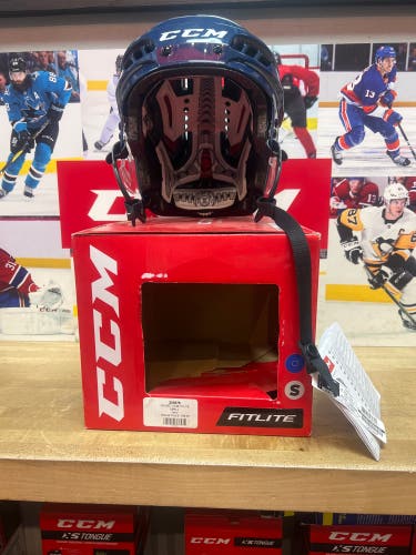CCM Fitlite Navy Small - Expiration 2023