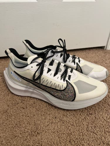 NIKE Zoom Gravity “White Multi”