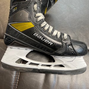 Used Bauer Regular Width  Size 9 Supreme 3S Pro Hockey Skates